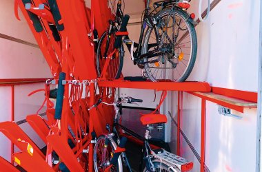 Fahrrad-Anhänger innen © IMKEN touristik