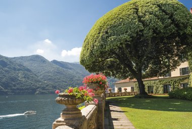 Villa am Comer See &copy; tommypiconefotografo - stock.adobe.com