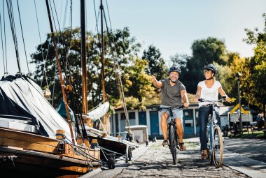 Radler am Hafen Damgarten &copy; Stadt Ribnitz-Damgarten