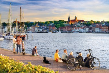 Yachthafen Flensburg mit Blick auf Altstadt &copy; DZT/Francesco Carovillano