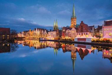 Weihnachtsmarkt in Lübeck &copy; Mapics - stock.adobe.com