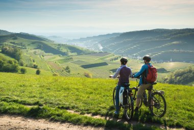 Fahrradfahrer im Kaiserstuhl © DZT/Francesco Carivillano