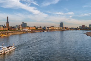 Düsseldorf Panorama &copy; Simon - stock.adobe.com