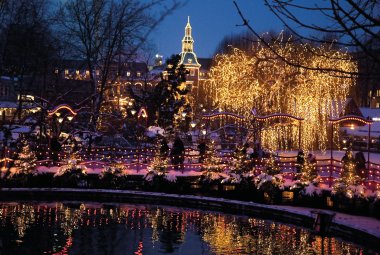 Weihnachtsmarkt im Tivoli © VisitDenmark/Kim Wyon